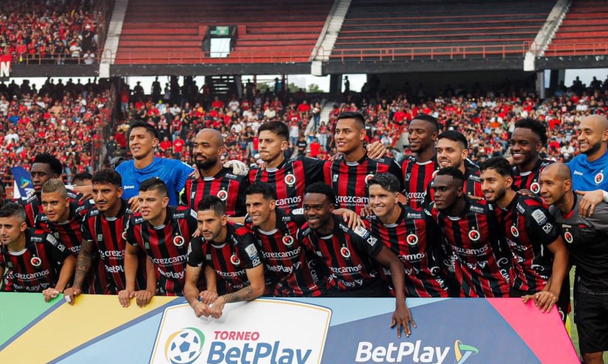 Cúcuta da la sorpresa y cierra la llegada de un importante defensa