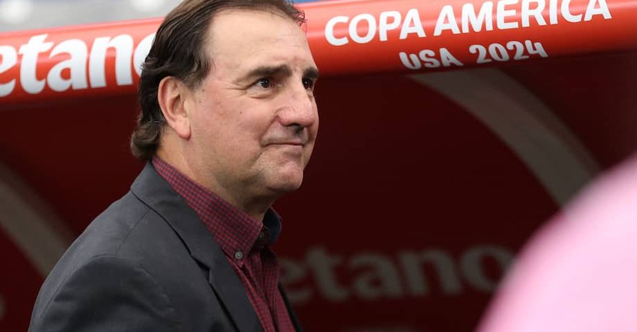 Néstor Lorenzo tiene un gran reto previo al Mundial