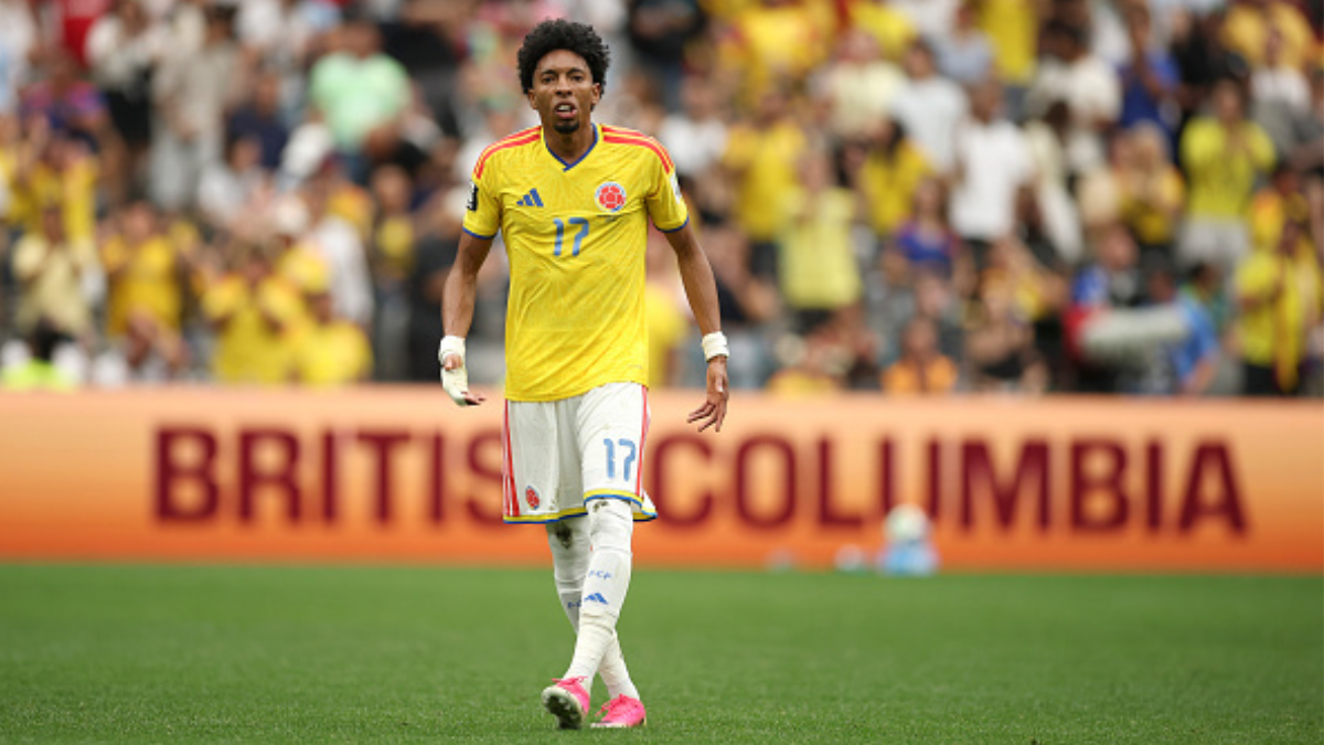 Johan Mojica durante un partido con la Selección Colombia