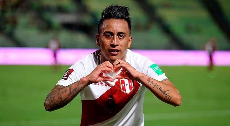 El atacante peruano opinó sobre la posibilidad de que las nuevas ciudades sean sedes de la Selección en las próximas Eliminatorias.