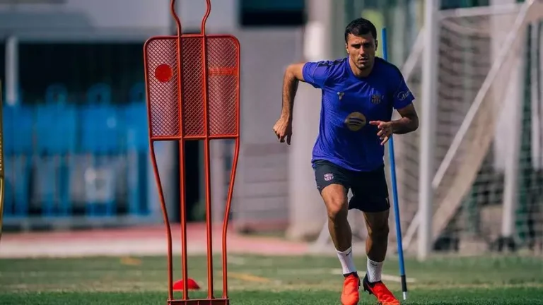 Rodri entrenando con el FC Barcelona