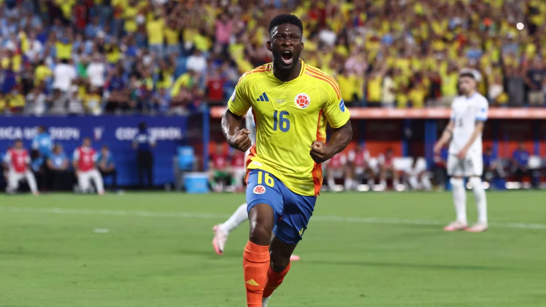 Jefferson Lerma celebra un gol con la selección colombiana