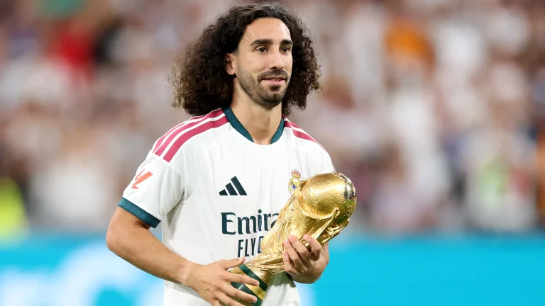 Marc Cucurella con el Real Madrid