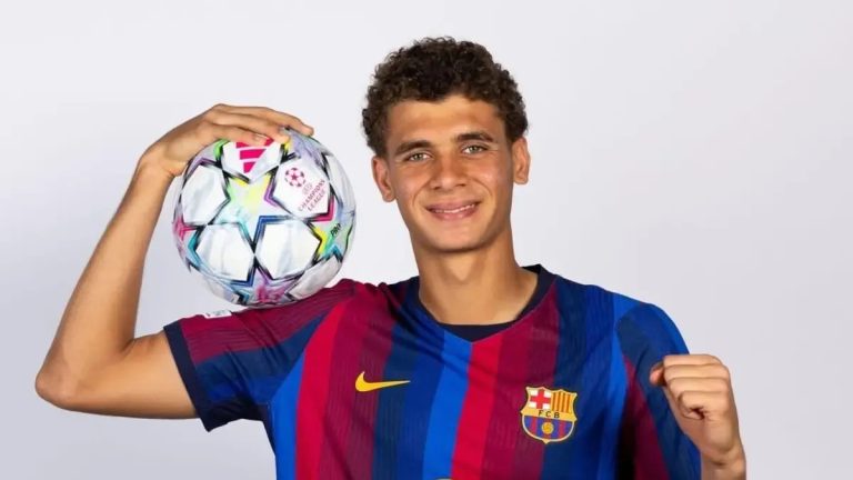 Hamza Abdelkarim con el FC Barcelona