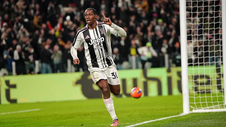 Jonathan David con la Juventus