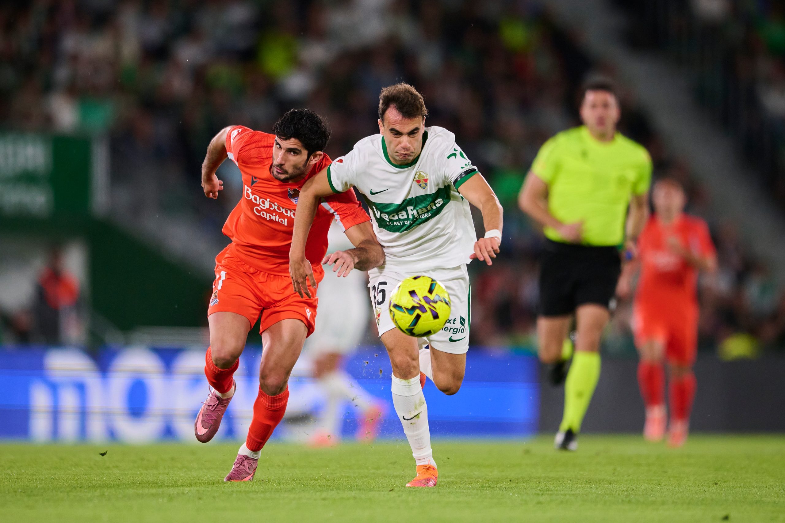 Real Sociedad y Elche en un partido anterior