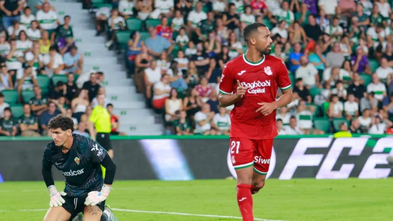 Yangel Herrera celebra su gol con la Real Sociedad