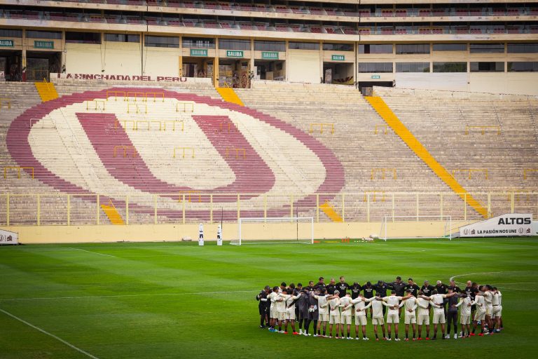 Universitario se prepara para el clásico ante Alianza Lima
