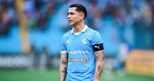 Yoshimar Yotún, capitán de Sporting Cristal, durante un partido.