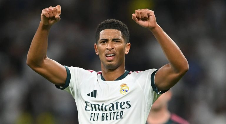 Jude Bellingham celebra con el Real Madrid tras un partido