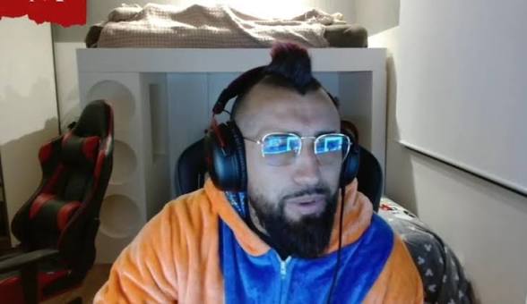 Aturo Vidal Streamer