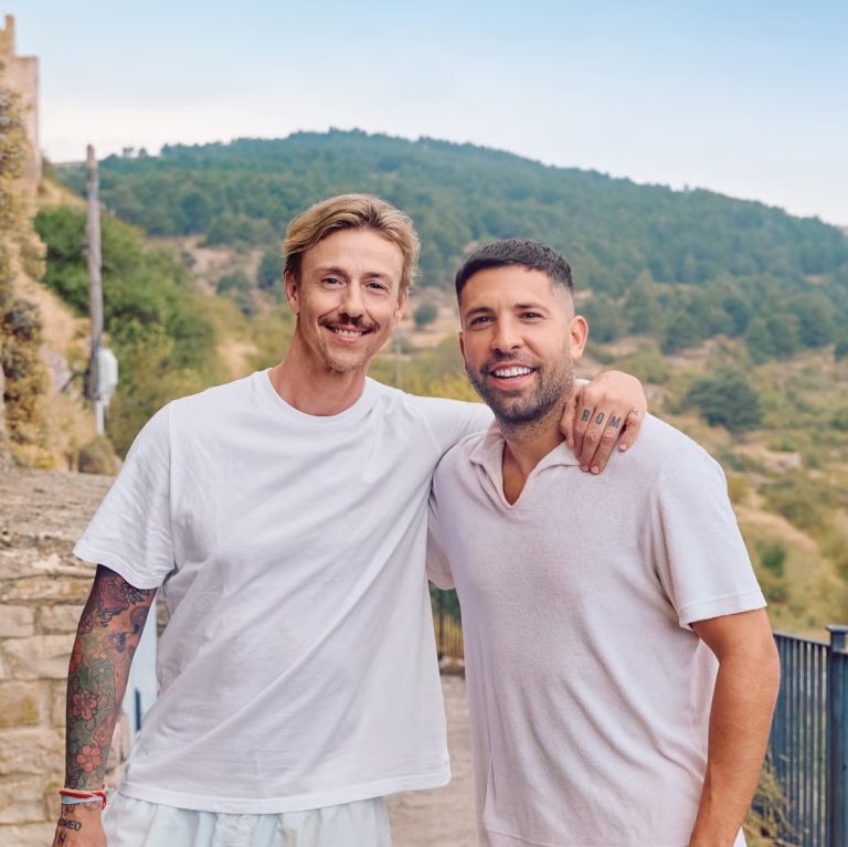 Jordi Alba y Guti, durante la entrevista previa al Clásico