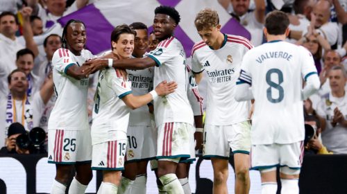 Jugadores del Real Madrid celebran un gol