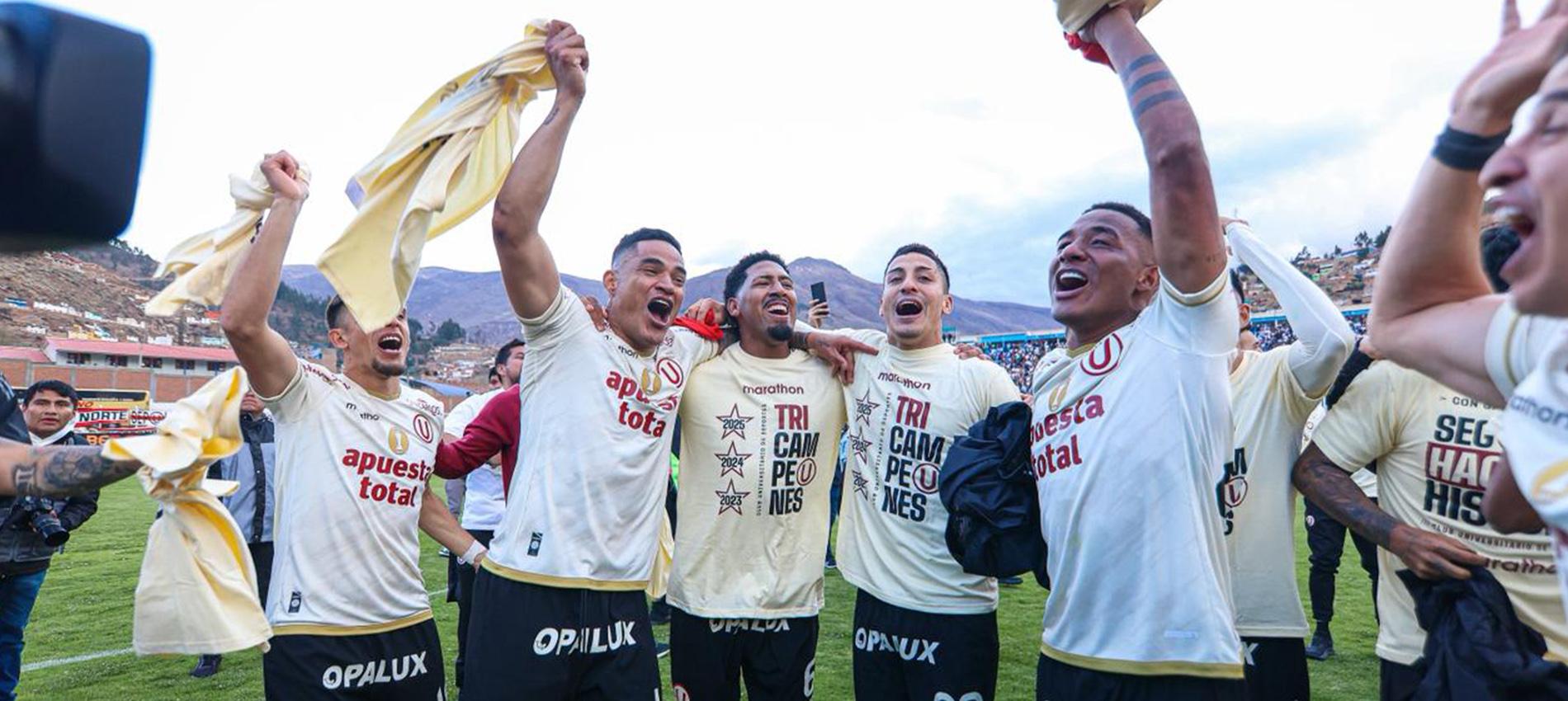 Celebración del tricampeonato de Universitario de Deportes en 2025, título que el club recuerda en su primer aniversario.